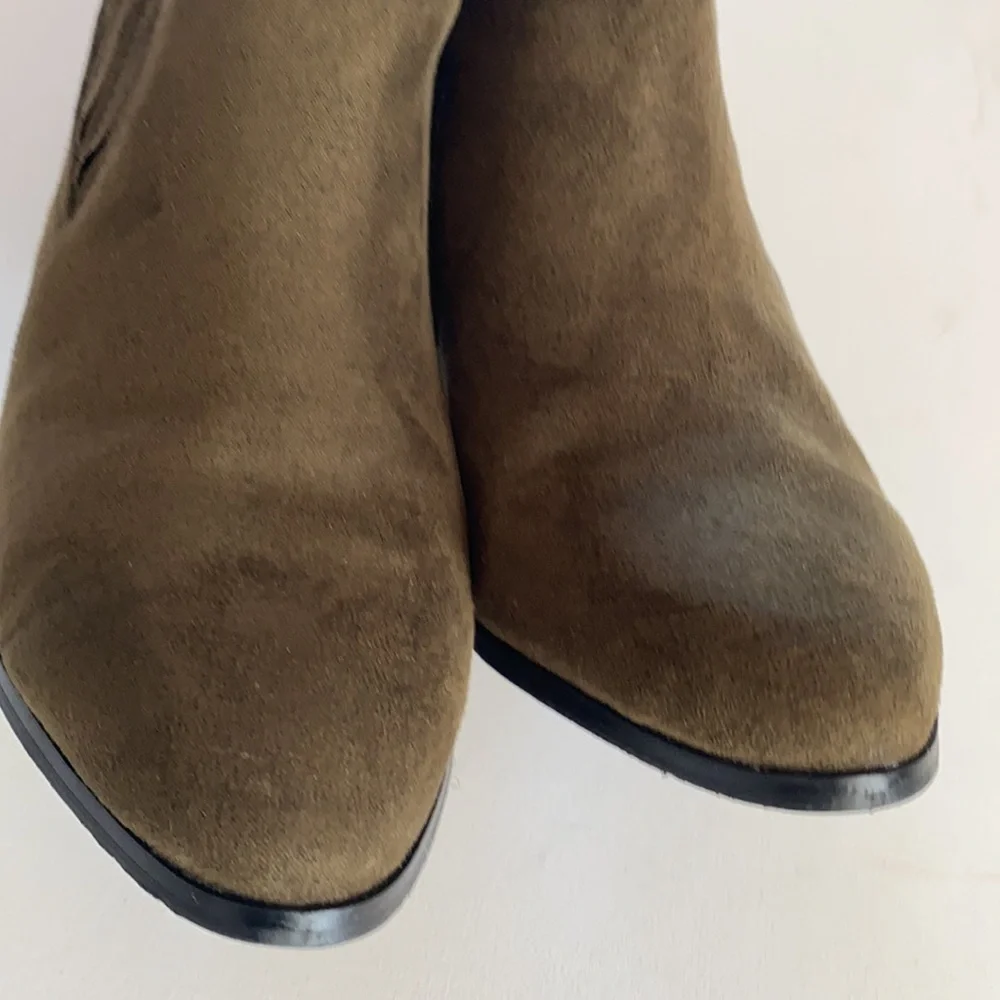 MIA‎ Blocked high-heel hunter green boots, Size 9